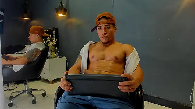 Bryson Collins  online show from 22, 2, 2025