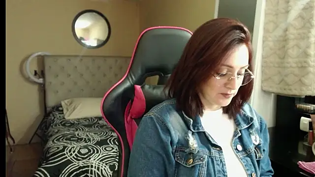 Snapshot of Carol_Scottt chatting on 8, 10, 2025 Carol Scottt online show from 8, 10, 2025