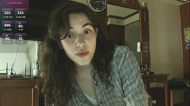 Snapshot of sadetuiningaa chatting on 17, 3, 2025 sadetuiningaa online show from 17, 3, 2025