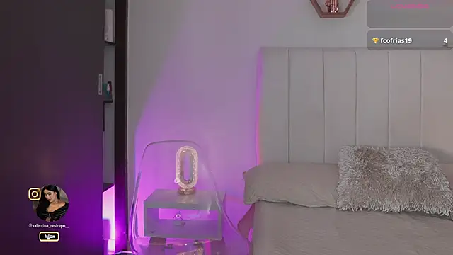 Snapshot of Madison_evans1 chatting on 21, 10, 2025 Madison evans1 online show from 21, 10, 2025