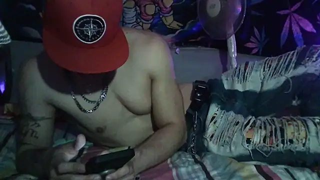 Snapshot of --D-a-D-D-y- chatting on 13, 10, 2025 --D-a-D-D-y- online show from 13, 10, 2025