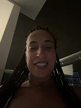 Snapshot of CarolaDrago chatting on 24, 7, 2026 CarolaDrago online show from 24, 7, 2026