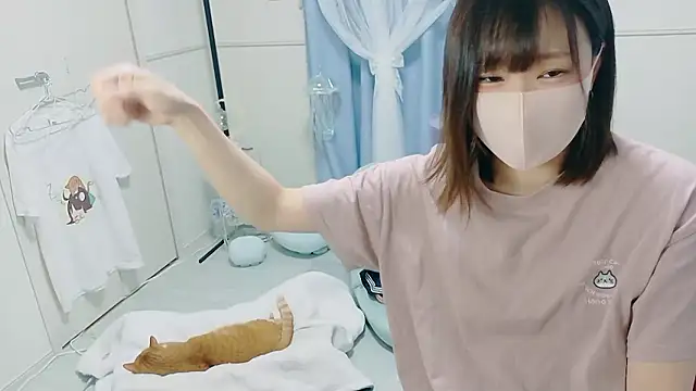 Snapshot of MEI--55 chatting on 17, 10, 2025 MEI--55 online show from 17, 10, 2025