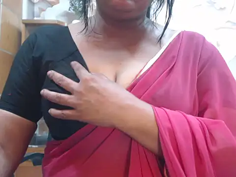 Snapshot of desi-maisa130 chatting on 3, 7, 2026 desi-maisa130 online show from 3, 7, 2026