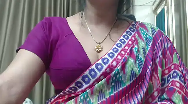 Snapshot of desi-maisa130 chatting on 1, 2, 2025 desi-maisa130 online show from 1, 2, 2025