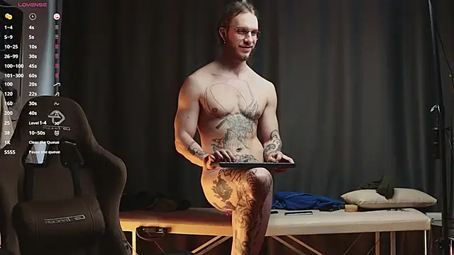 pleasure8869 online show from 13, 2, 2025
