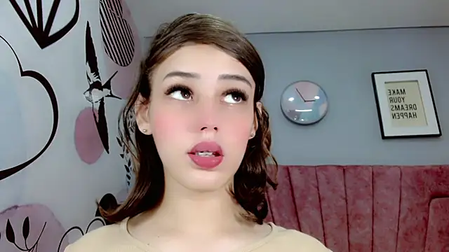 ValeriaAguilar online show from 10, 1, 2025