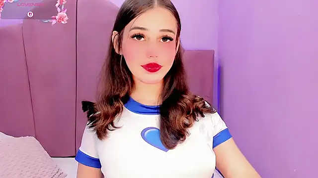 ValeriaAguilar online show from 10, 5, 2026