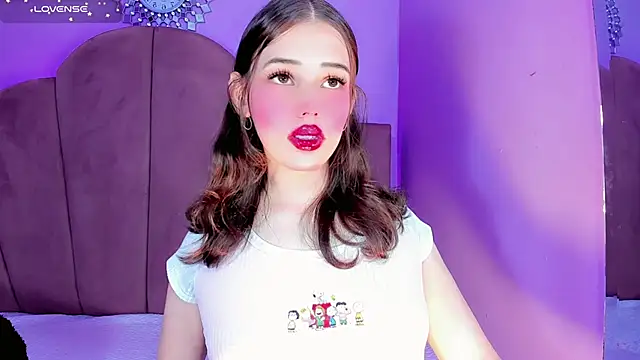 ValeriaAguilar online show from 9, 3, 2026