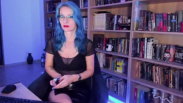 Queen of Hearts1 online show from 30, 10, 2025