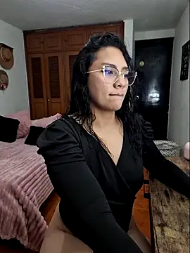 Snapshot of Thaliacooper_ chatting on 28, 9, 2025 Thaliacooper online show from 28, 9, 2025