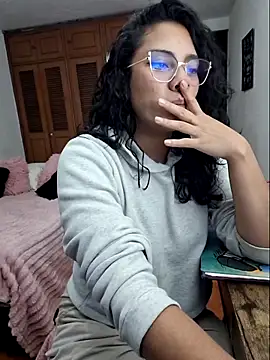 Snapshot of Thaliacooper_ chatting on 15, 9, 2025 Thaliacooper online show from 15, 9, 2025