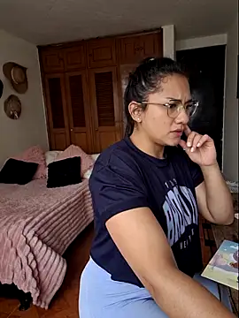 Snapshot of Thaliacooper_ chatting on 1, 10, 2025 Thaliacooper online show from 1, 10, 2025