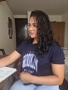 Snapshot of Thaliacooper_ chatting on 12, 11, 2025 Thaliacooper online show from 12, 11, 2025