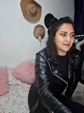 Snapshot of Thaliacooper_ chatting on 6, 1, 2025 Thaliacooper online show from 6, 1, 2025