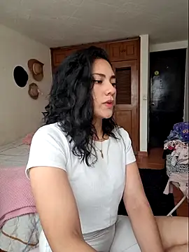 Snapshot of Thaliacooper_ chatting on 11, 3, 2025 Thaliacooper online show from 11, 3, 2025