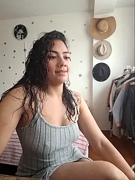 Snapshot of Thaliacooper_ chatting on 17, 12, 2025 Thaliacooper online show from 17, 12, 2025