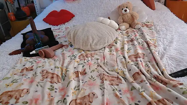 Snapshot of VegasDani chatting on 21, 11, 2025 VegasDani online show from 21, 11, 2025