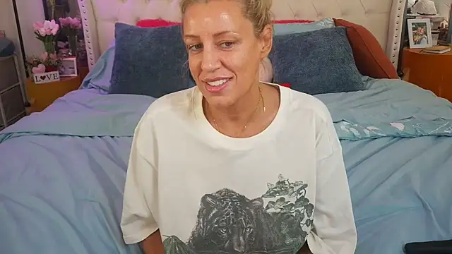 Snapshot of VegasDani chatting on 21, 6, 2026 VegasDani online show from 21, 6, 2026