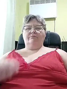 Snapshot of AlenushkaGold chatting on 10, 9, 2025 AlenushkaGold online show from 10, 9, 2025
