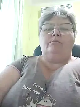 Snapshot of AlenushkaGold chatting on 18, 9, 2025 AlenushkaGold online show from 18, 9, 2025