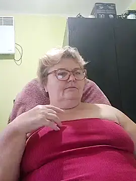 Snapshot of AlenushkaGold chatting on 18, 12, 2024 AlenushkaGold online show from 18, 12, 2024