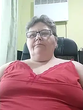 Snapshot of AlenushkaGold chatting on 4, 10, 2025 AlenushkaGold online show from 4, 10, 2025