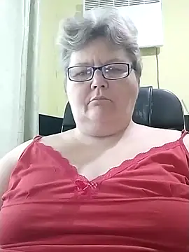 Snapshot of AlenushkaGold chatting on 5, 10, 2025 AlenushkaGold online show from 5, 10, 2025