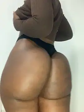 Snapshot of Africanbootie chatting on 8, 11, 2025 Africanbootie online show from 8, 11, 2025