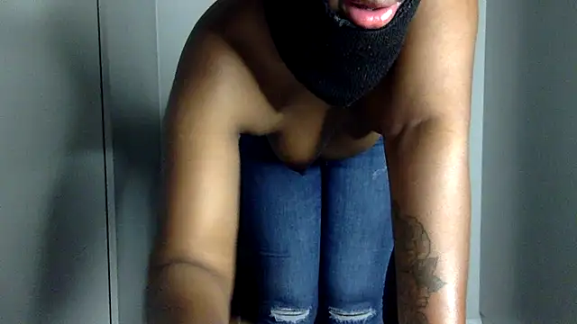 Snapshot of Africanbootie chatting on 18, 3, 2025 Africanbootie online show from 18, 3, 2025
