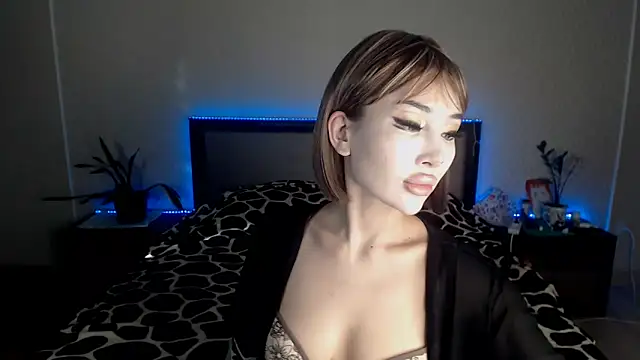 Snapshot of Izalimka chatting on 7, 3, 2025 Izalimka online show from 7, 3, 2025