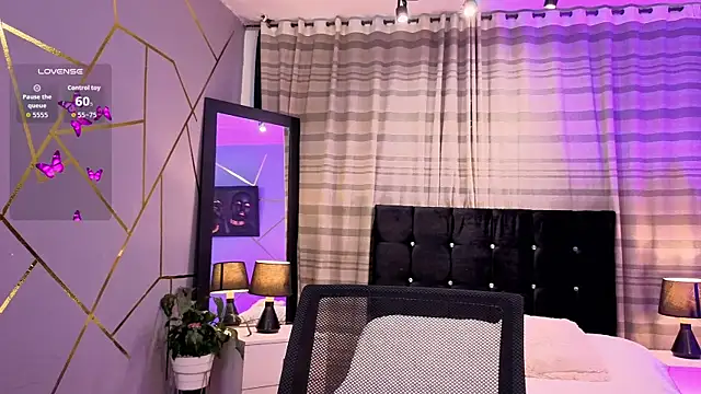 Snapshot of Megan_Do_Santos chatting on 18, 11, 2025 Megan Do Santos online show from 18, 11, 2025