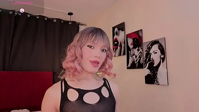 Snapshot of Megan_Do_Santos chatting on 14, 10, 2025 Megan Do Santos online show from 14, 10, 2025