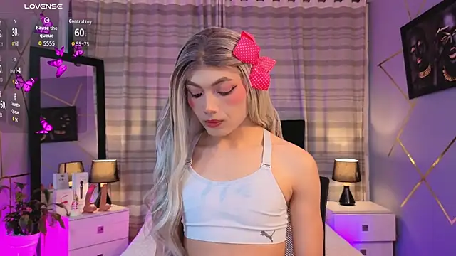 Snapshot of Megan_Do_Santos chatting on 10, 11, 2025 Megan Do Santos online show from 10, 11, 2025