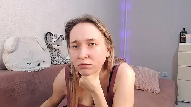 lovely hayley online show from 18, 11, 2025