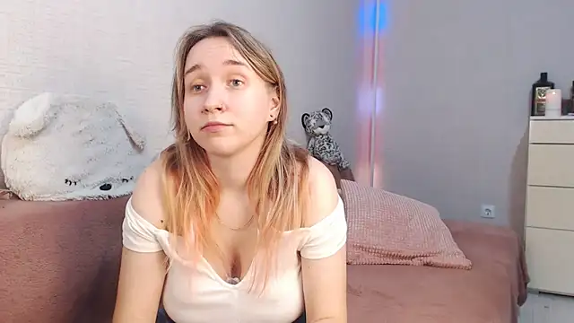 lovely hayley online show from 1, 12, 2025