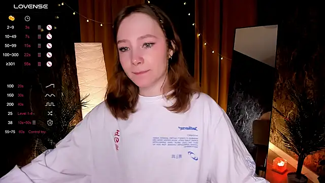 Snapshot of LanaBlu_ chatting on 16, 11, 2025 LanaBlu online show from 16, 11, 2025