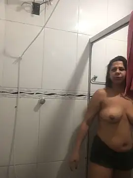 Snapshot of bellinii07 chatting on 29, 9, 2025 bellinii07 online show from 29, 9, 2025