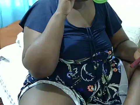 Pretty lilly02 online show from 11, 2, 2026