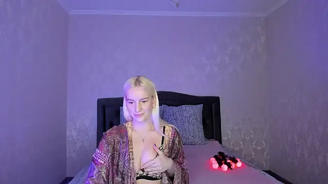 Snapshot of Amanda054 chatting on 5, 3, 2025 Amanda054 online show from 5, 3, 2025