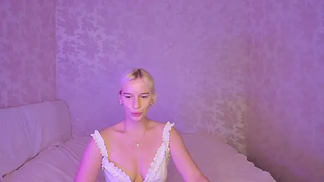 Snapshot of Amanda054 chatting on 10, 9, 2025 Amanda054 online show from 10, 9, 2025