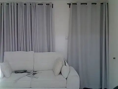 Queen loveer online show from 1, 3, 2026