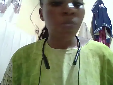 Snapshot of Queen_loveer chatting on 20, 9, 2025 Queen loveer online show from 20, 9, 2025