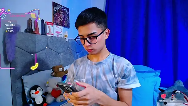 OwenBluee online show from 24, 10, 2025