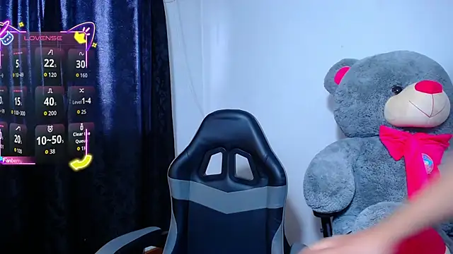 OwenBluee online show from 15, 4, 2026