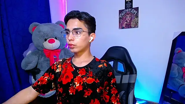 OwenBluee online show from 15, 6, 2026