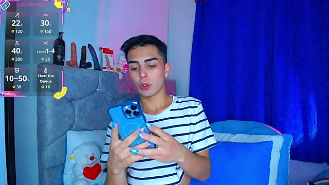 OwenBluee online show from 20, 10, 2025