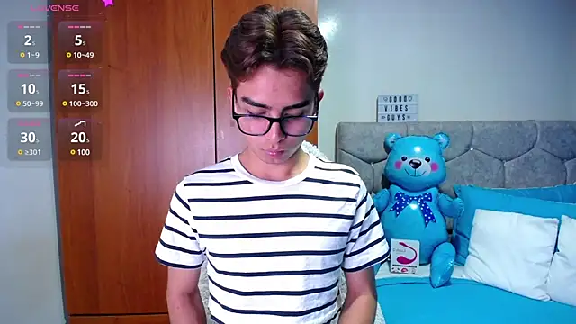 OwenBluee online show from 22, 1, 2025