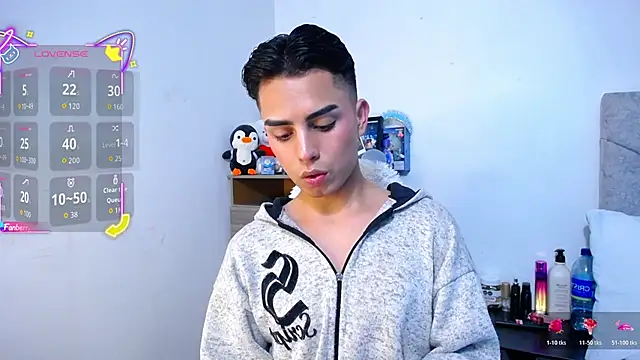 OwenBluee online show from 3, 12, 2025