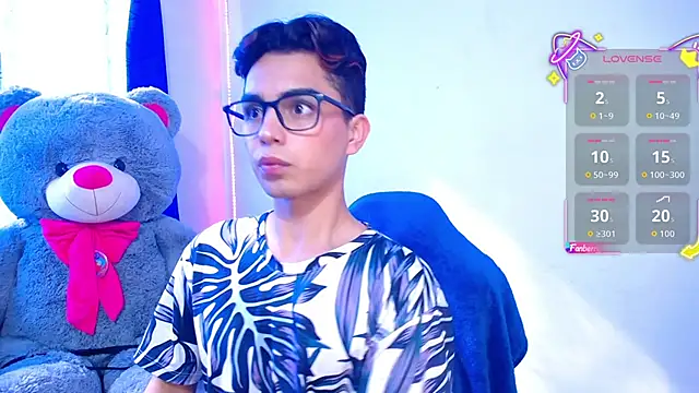 OwenBluee online show from 22, 4, 2026